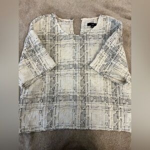 Fate Cream and Black Textured Top